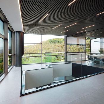 funzionale-trasparenza-di-uffici-e-ambienti-di-lavoro-215324