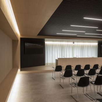 funzionale-trasparenza-di-uffici-e-ambienti-di-lavoro-215330