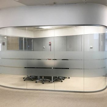 pareti-divisorie-vetrate-curvilinee-211579