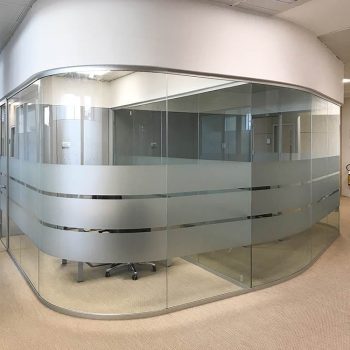 pareti-divisorie-vetrate-curvilinee-211600